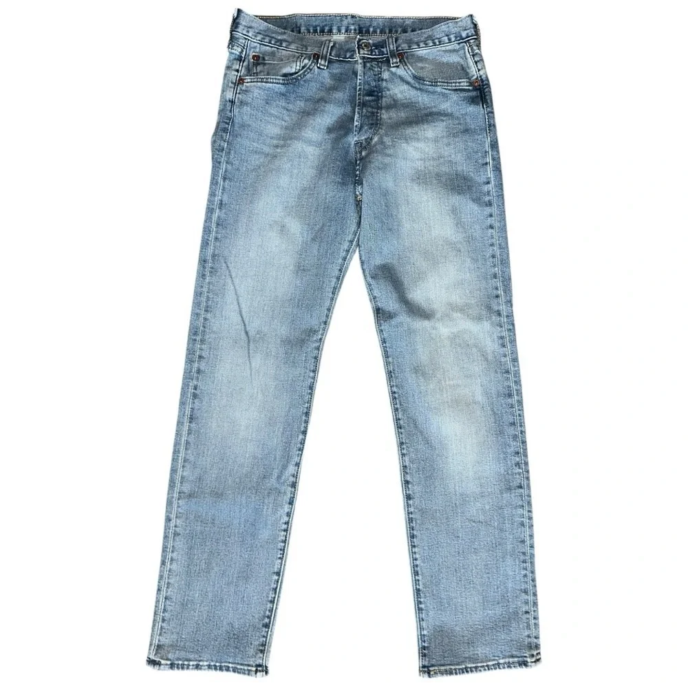 Levi’s Men’s Size 29 x 30” Light Blue Wash 501 Button Fly Jeans